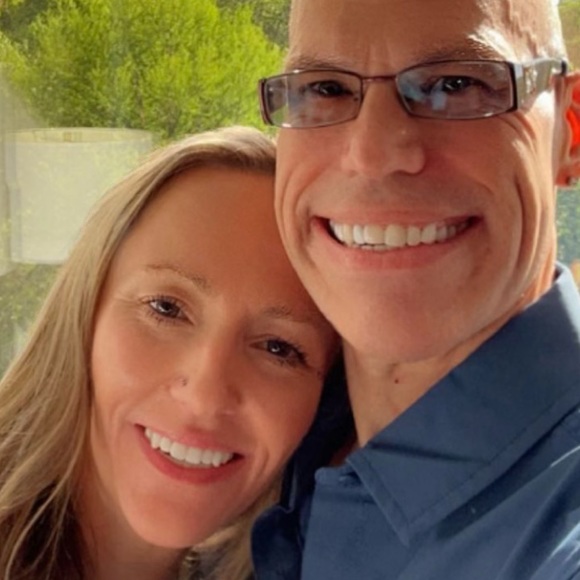 Meet your Posher, April - Picture 1 of 1